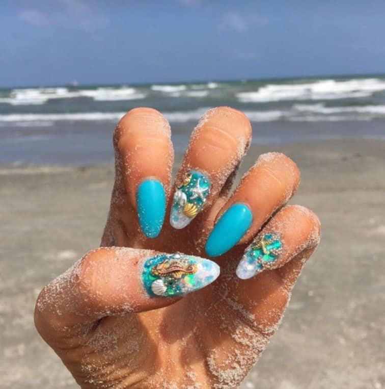 31+ Beach Themed Nail Designs for Endless Summer Vibes