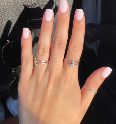 Short light pink nails
